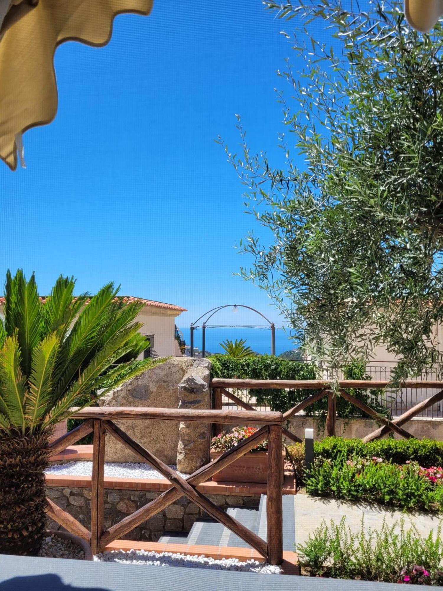 Holiday Luigi E Rachele Ravello Exterior photo
